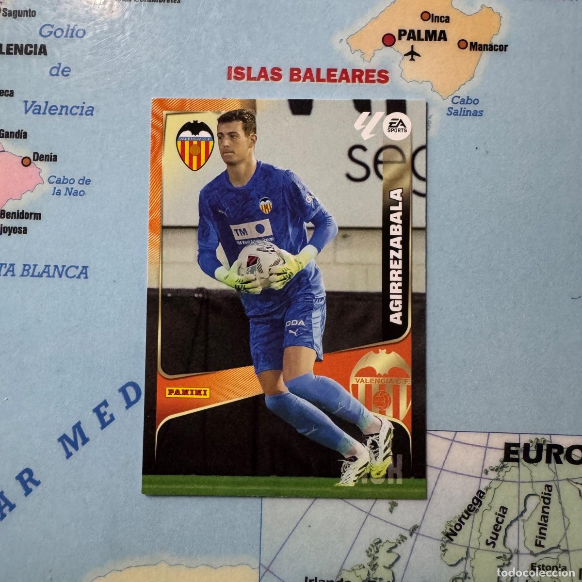 Cromos de F&uacute;tbol: Agirrezabala n&uacute;mero 345 del Valencia megacracks 25-26 2025-2026