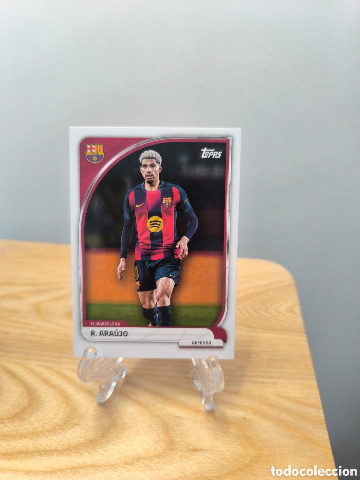 Fu&szlig;ball-Sticker: Araujo Topps Barcelona