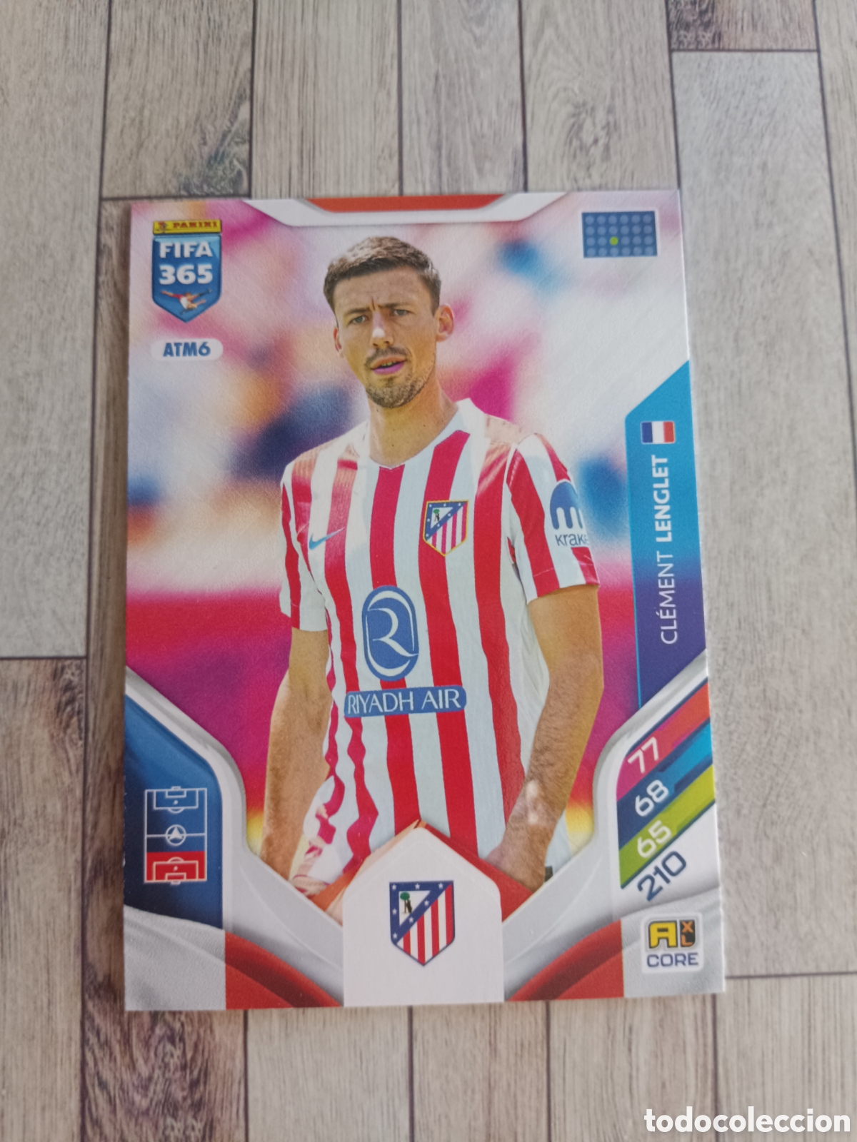 Cromos de F&uacute;tbol: ATM6 CLEMENT LENGLET ATLETICO DE MADRID ADRENALYN XL FIFA 365 PANINI 2026