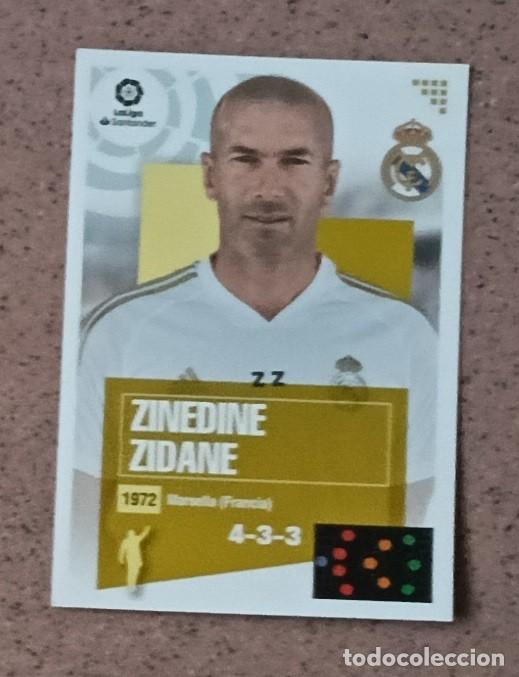 Cromos de f&uacute;tbol: Cromo 1 ZINEDINE ZIDANE REAL MADRID. Colecci&oacute;n Oficial La LIGA F&uacute;tbol 2020-21 PANINI Nuevo