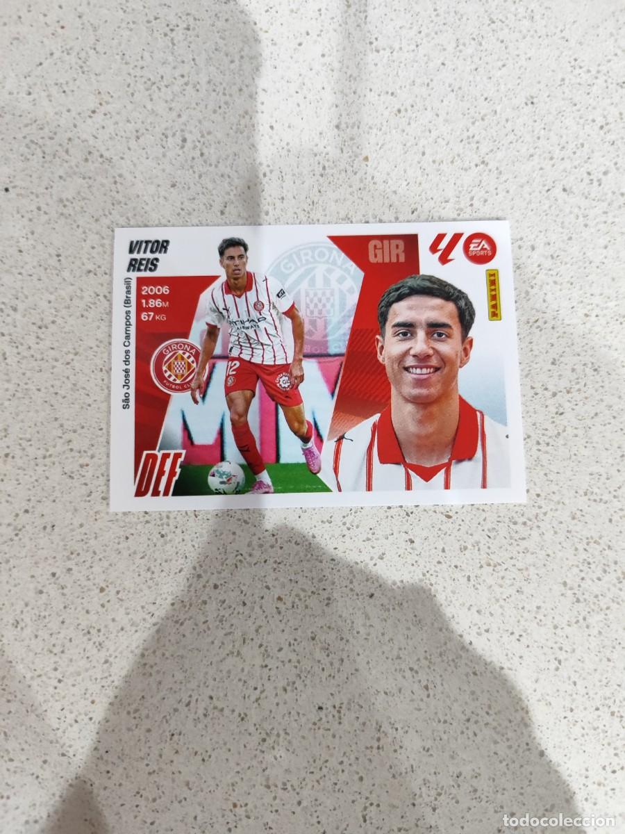 Cromos de Futebol: CROMO N&Uacute;MERO 28 VITOR REIS GIRONA &Uacute;LTIMO FICHAJE. LIGA ESTE 25/26. TERCERA EDICI&Oacute;N.
