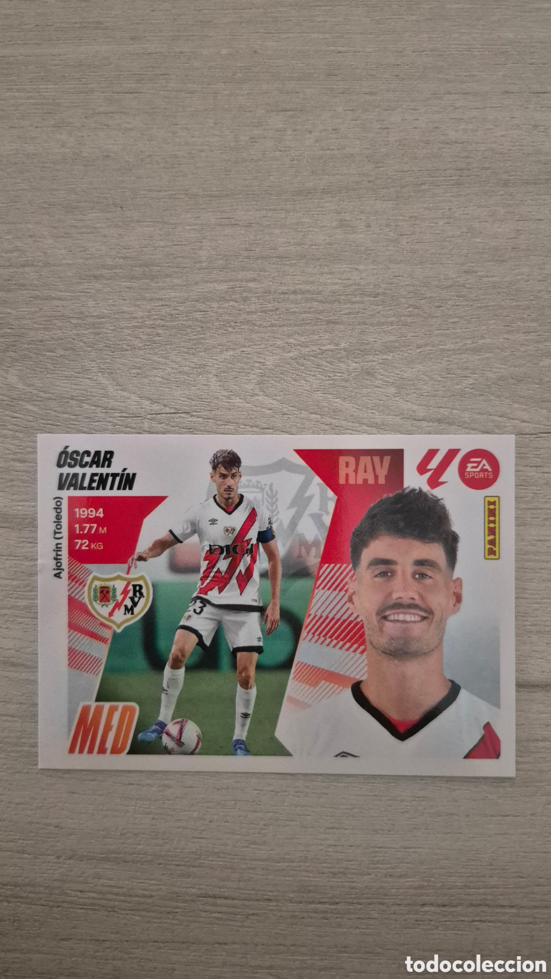 Fu&szlig;ball-Sticker: N&deg;12 Rayo Vallecano Oscar Valent&iacute;n Liga Este 25/26