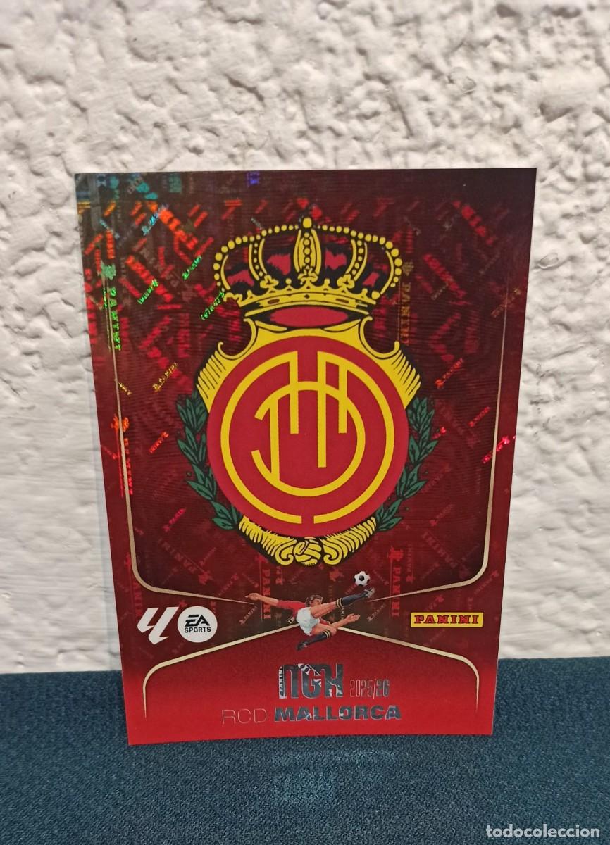 Fu&szlig;ball-Sticker: 235 ESCUDO RCD MALLORCA MEGACRACKS 2025 2026 PANINI 25 26