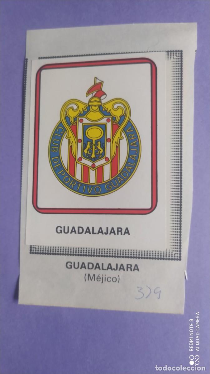 Cartes &agrave; collectionner de Football: GUADALAJARA 329 ESCUDO-BORUSSIA MONCHENGLABACH 320 ESCUDO -VULCANO 1975 1976-75 76 -H