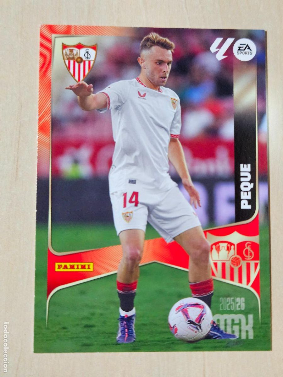 Figurine di Calcio: CROMO N&ordm; 338 PEQUE - MEGACRACKS 2025 26 - SEVILLA
