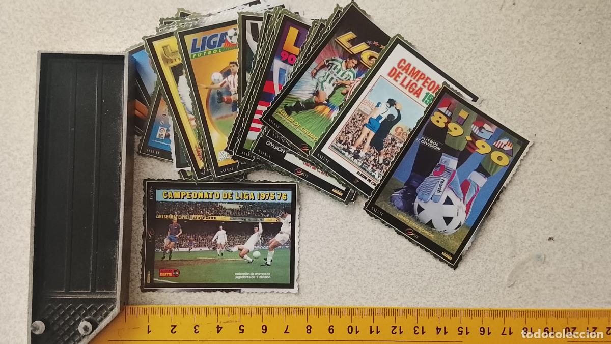 Cromos de F&uacute;tbol: 26 recortes de portadas de FUTBOL ALBUNES CROMOS de CAMPEONATO DE LIGA desde el 1975/76 en adelante