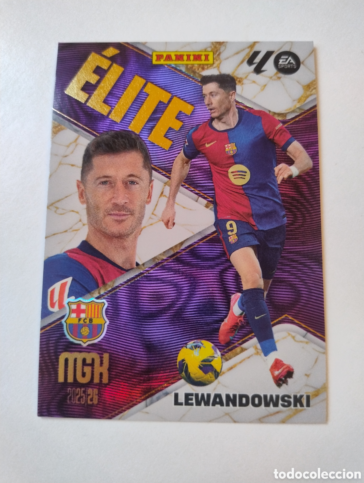 Figurine di Calcio: 10 - Lewandowski - Barcelona - Megacracks 2025 - 2026 Elite