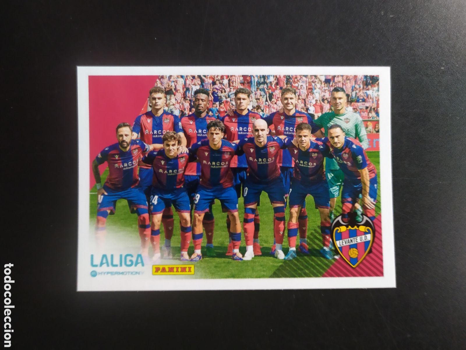 Cartes &agrave; collectionner de Football: Liga Hypermotion 2024 2025 24 25 panini alineaci&oacute;n n&deg; 269 Levante