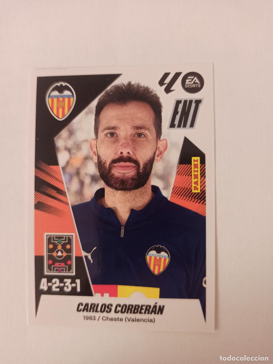 Fu&szlig;ball-Sticker: Entrenador Carlos Corberan - Valencia - LIGA ESTE 2025 2026 - 25 26 - PANINI