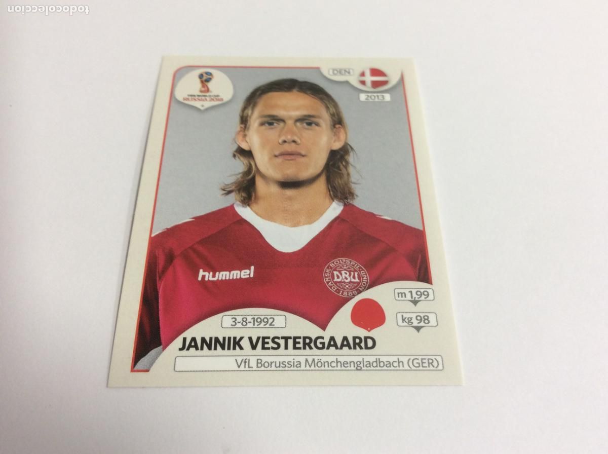 Figurine di Calcio: Jannik Vestergaard Sticker TRASERA ROSA Mundial 2018 Rusia Panini