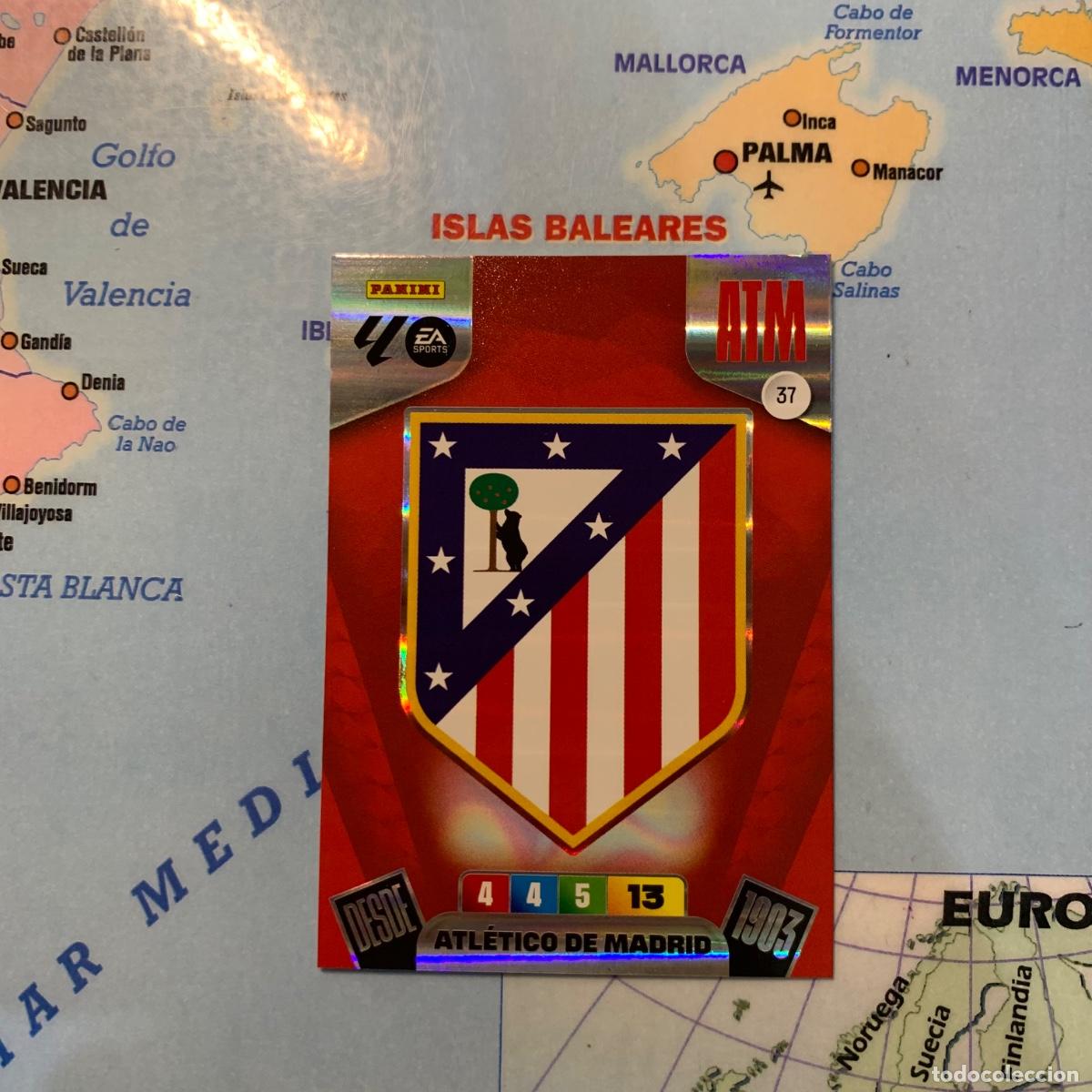 Cromos de F&uacute;tbol: Escudo del Atl&eacute;tico de Madrid n&uacute;mero 37 cromo adrenalyn XL 25-26 2025-2026