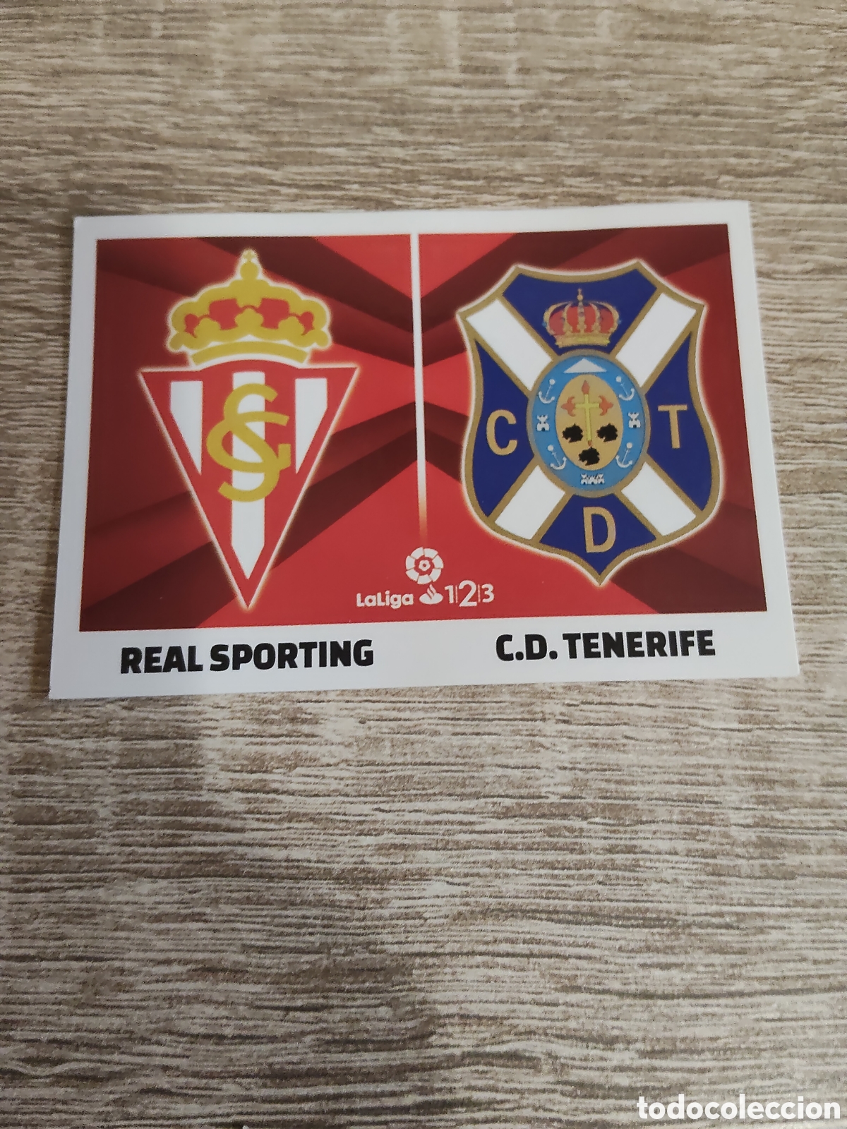 Cromos de F&uacute;tbol: Escudos Sporting de Gij&oacute;n y Tenerife liga 2017 2018 17 18 ediciones este