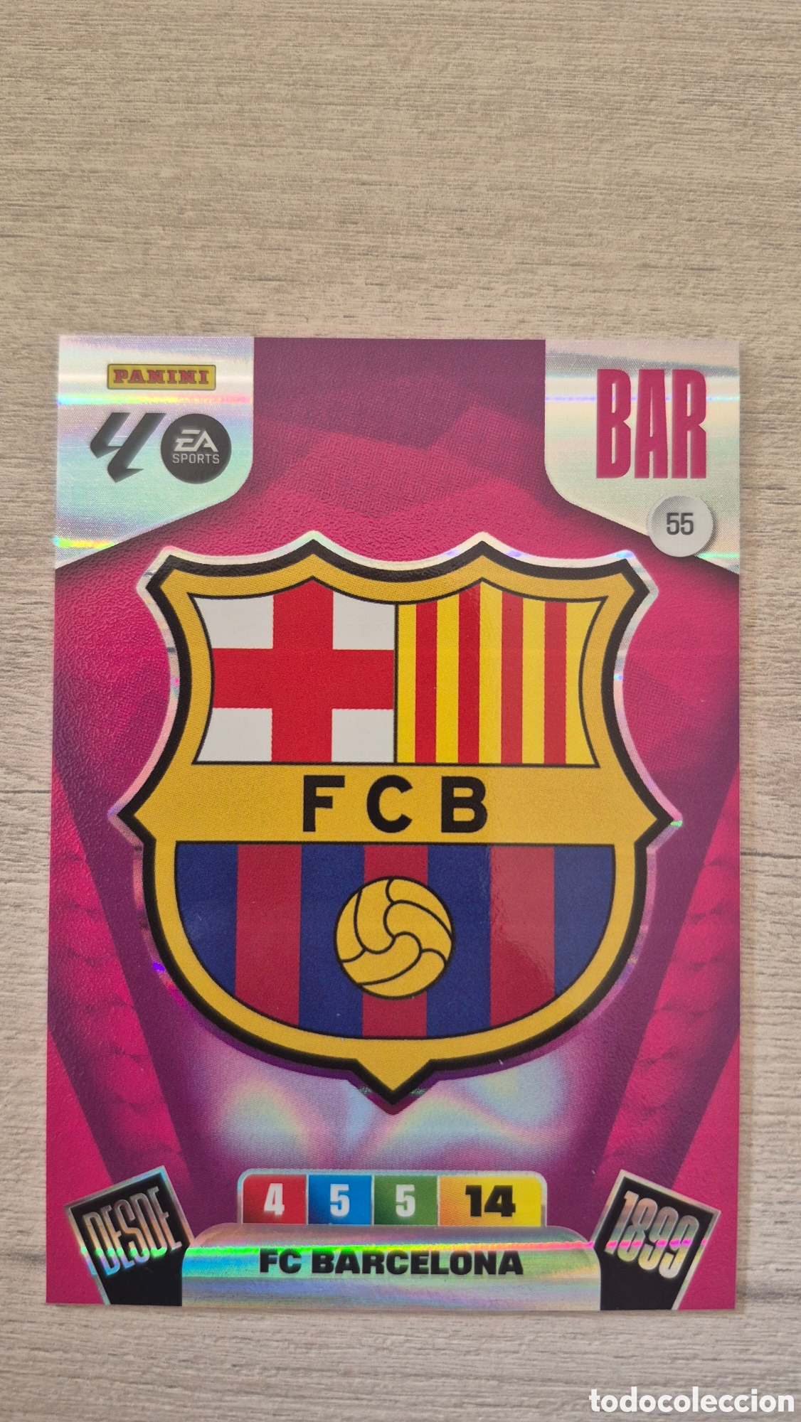Fu&szlig;ball-Sticker: N&deg;55 Escudo Barcelona Adrenalyn 25/26