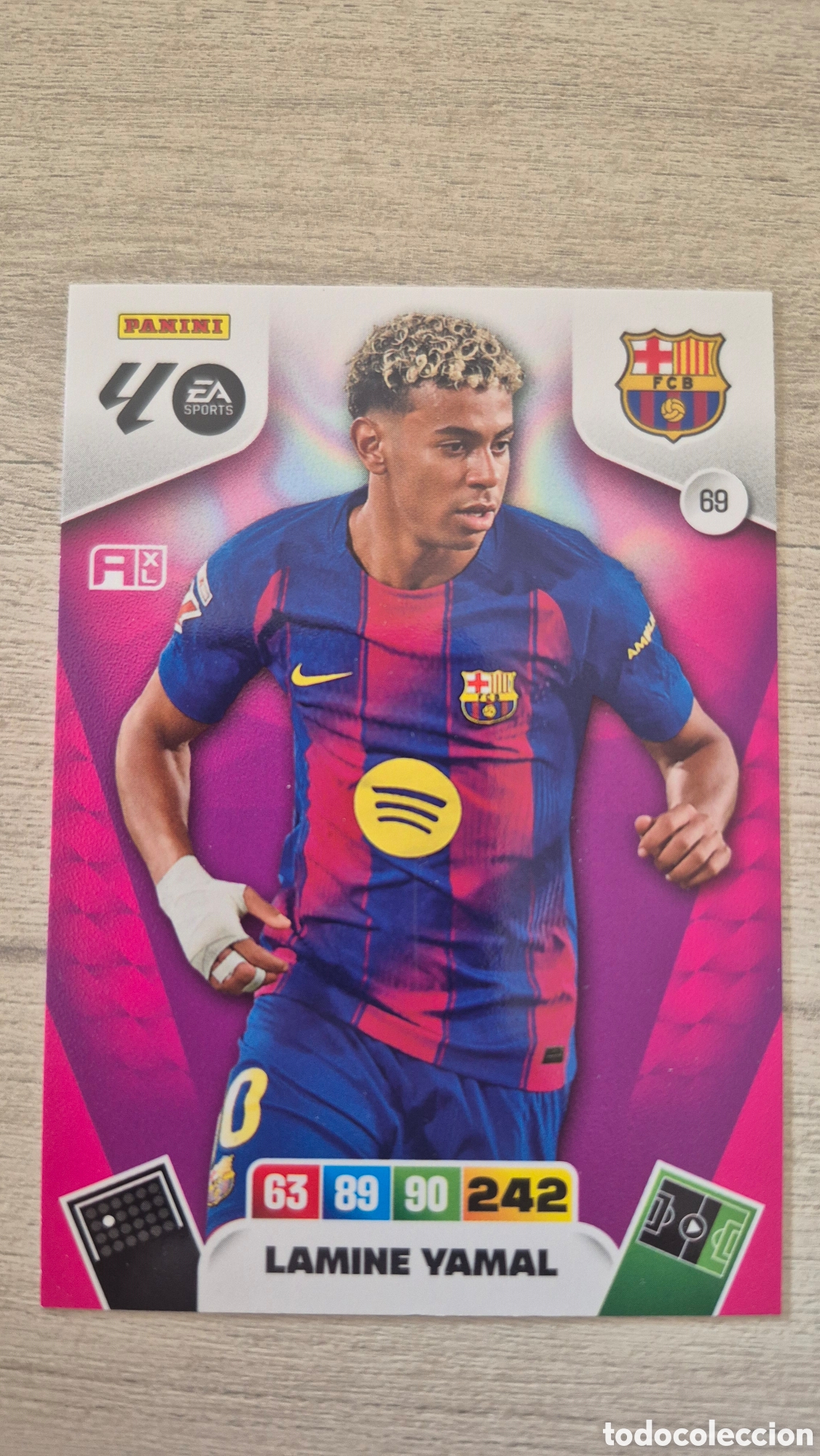 Fu&szlig;ball-Sticker: N&deg;69 Barcelona Lamine Yamal Adrenalyn 25/26