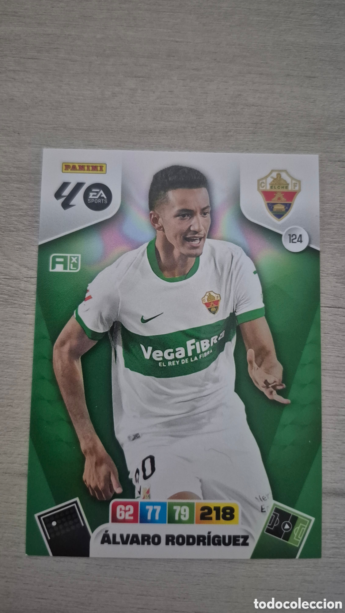 Fu&szlig;ball-Sticker: N&deg;124 Elche Alvaro Rodriguez Adrenalyn 25/26