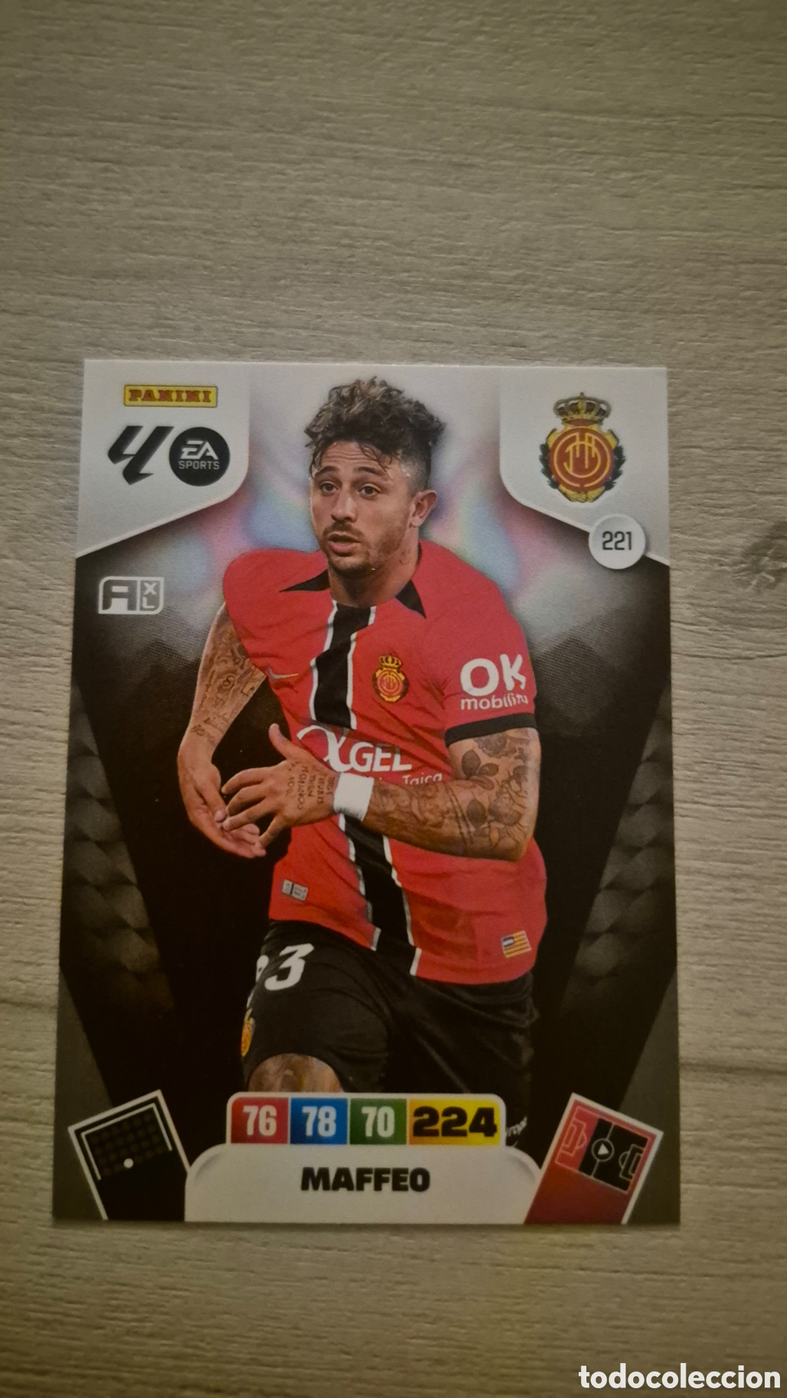 Fu&szlig;ball-Sticker: N&deg;221 Mallorca Maffeo Adrenalyn 25/26
