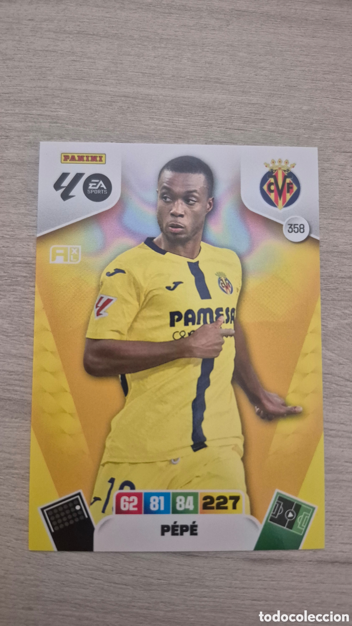 Figurine di Calcio: N&deg;358 Villarreal Pepe Adrenalyn 25/26
