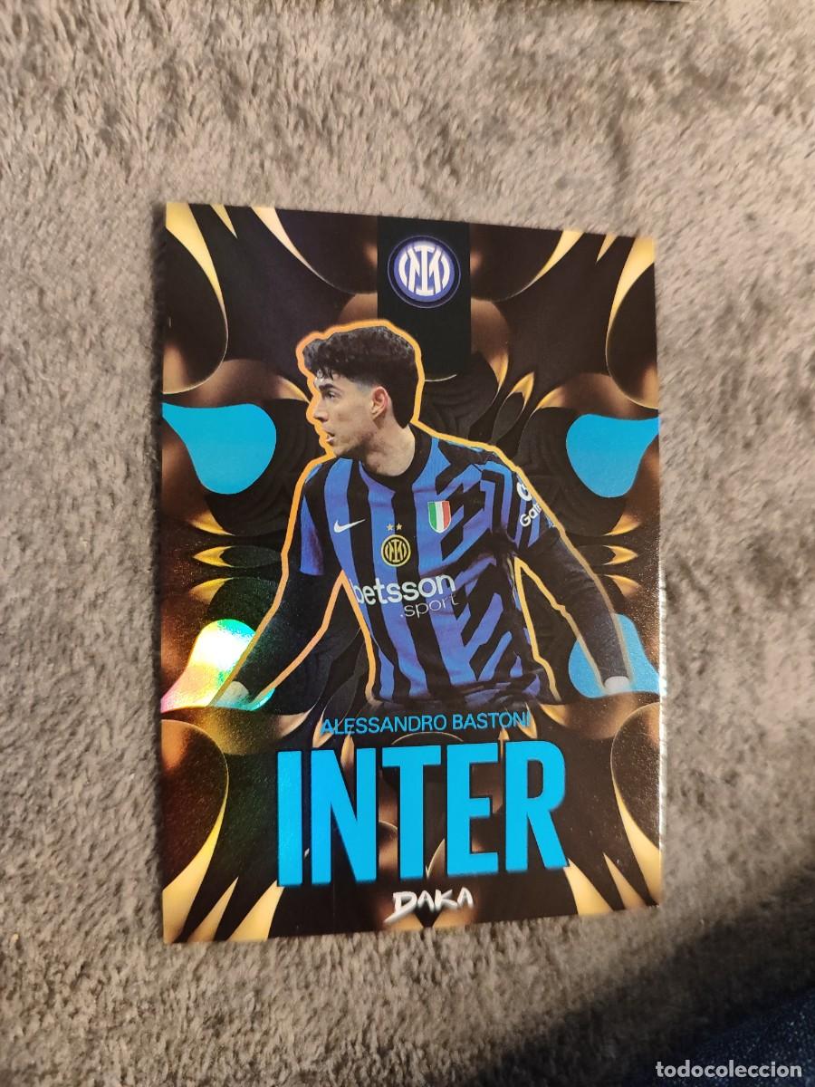 Fu&szlig;ball-Sticker: PL-9 DAKA INTER MILAN TOP AUDIENCE BASTONI NUMERADA PARALLEL PARALELA /149 2024 25 2025
