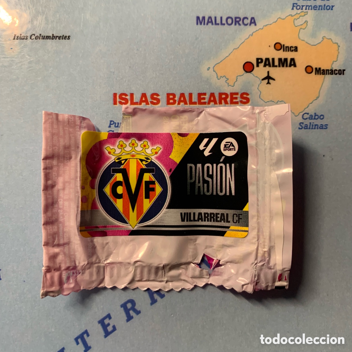 Cromos de f&uacute;tbol: Cromo chicle Escudo del Villarreal liga este 25-26 2025-2026