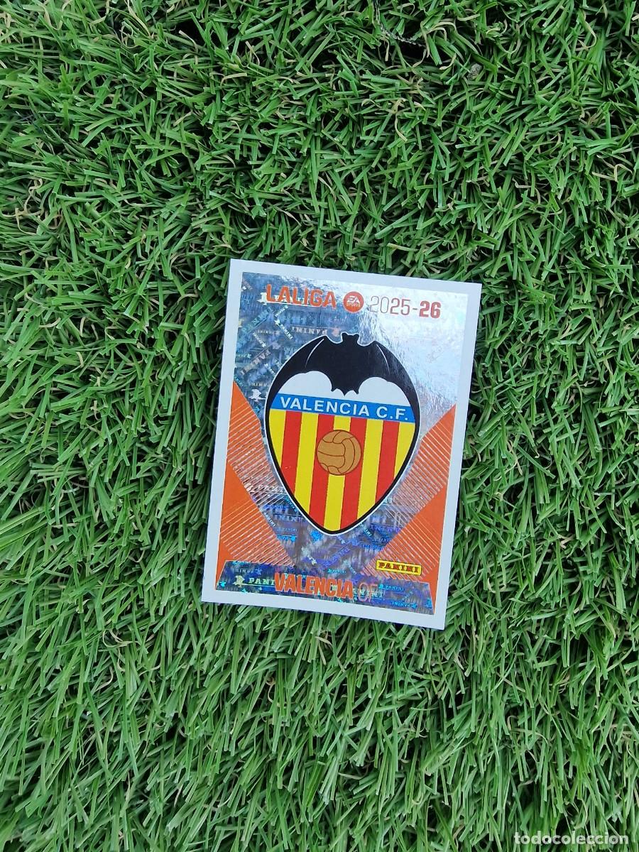 Figurine di Calcio: ESCUDO 1 VALENCIA LIGA ESTE 2025 2026 25 26 PANINI LALIGA EA SPORTS