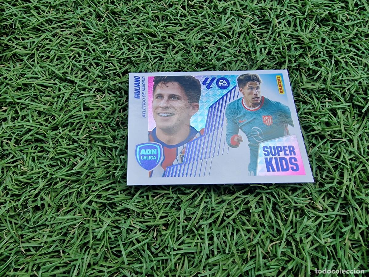 Figurine di Calcio: GIULIANO 9 SUPER KIDS ATL&Eacute;TICO DE MADRID LIGA ESTE 2025 2026 25 26 PANINI LALIGA EA SPORTS
