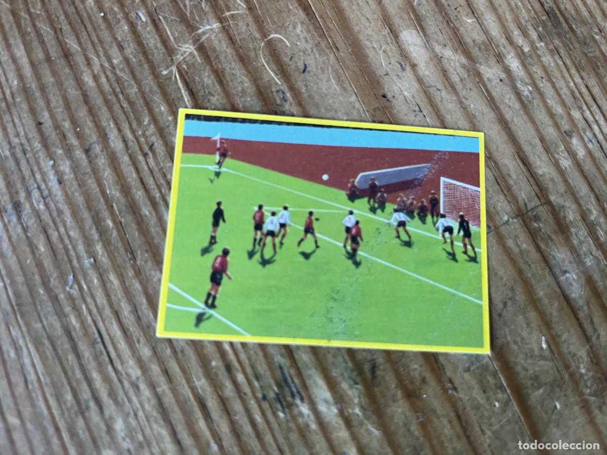 Cromos de F&uacute;tbol: R31107 CROMO SIN PEGAR NUNCA PEGADO FUTBOL EN ACCION MUNDIAL ESPA&Ntilde;A 1982 DANONE # 12