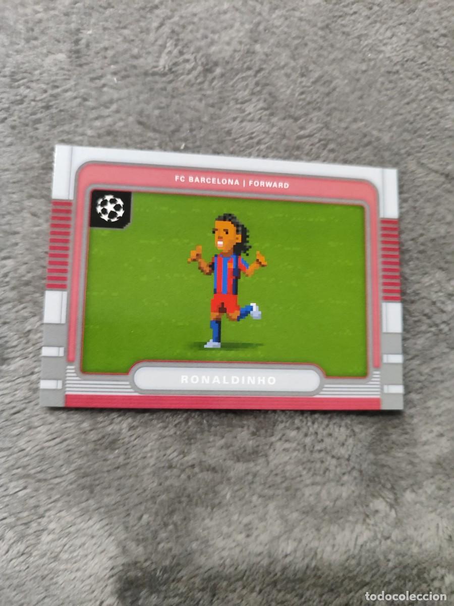 Cromos de F&uacute;tbol: 8B-16 RONALDINHO FC BARCELONA 8 BIT UCC FLAGSHIP 2025 26 TOPPS 25 2026 CHAMPIONS LEAGUE