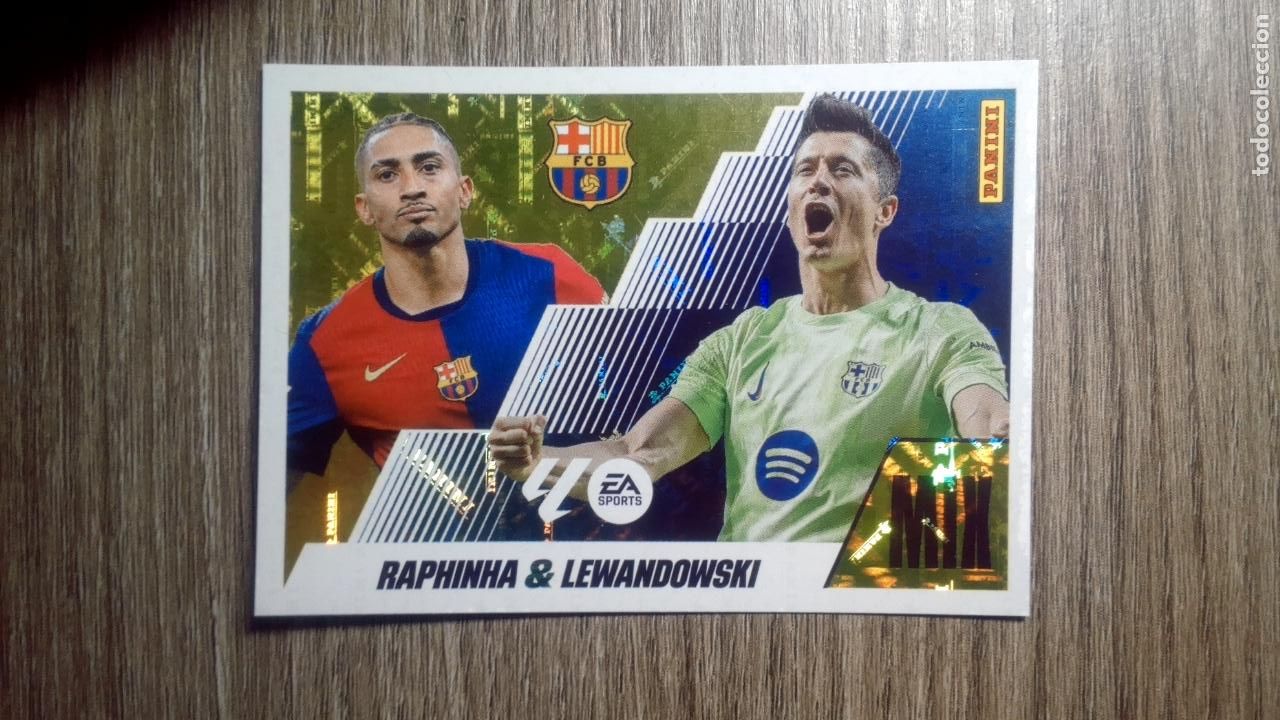 Figurine di Calcio: Liga ESTE 2025-26 21 RAPHINHA / LEWANDOWSKI (FC BARCELONA) Mix PANINI 2025/26 25 26
