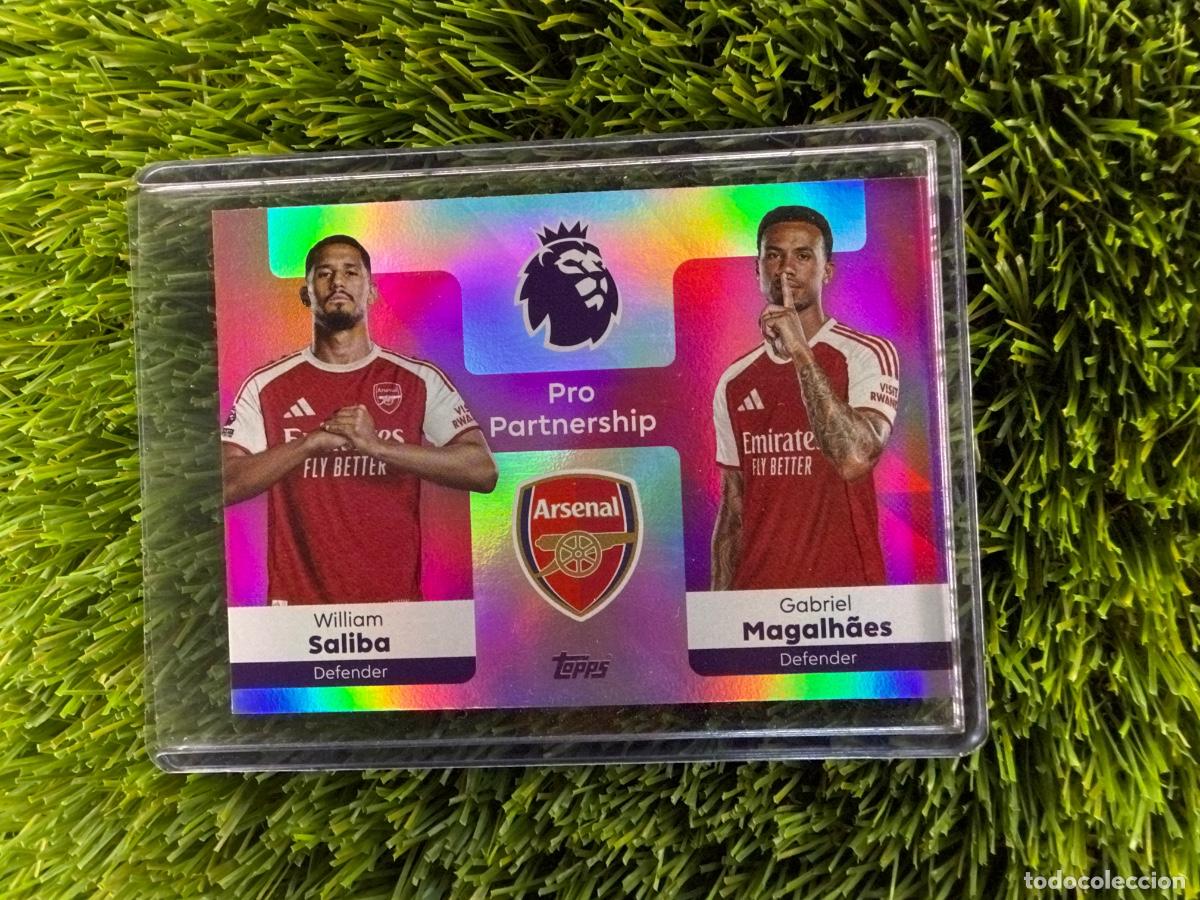 Cromos de Futebol: N&ordm; 361 William Saliba - Gabriel Magalhaes Pro Partnership Arsenal Topps Premier League 25 26