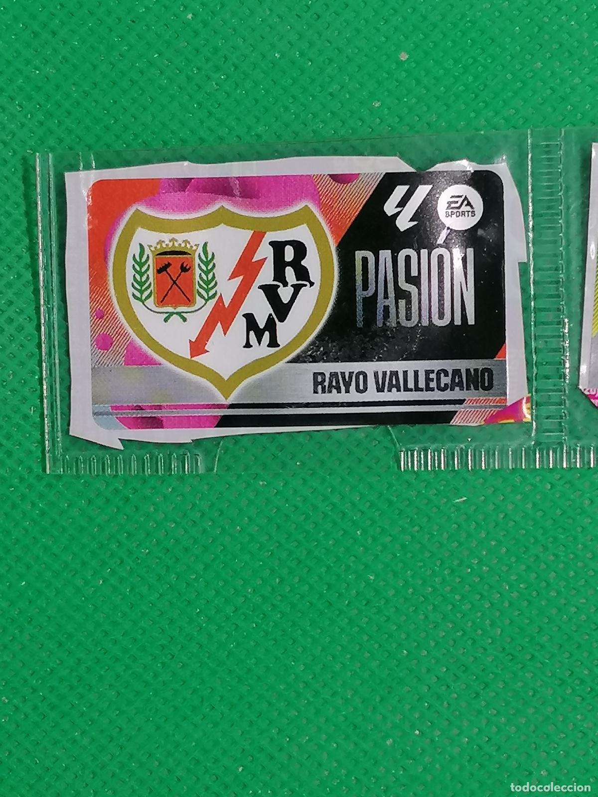 Cromos de F&uacute;tbol: ESCUDO PASION RAYO VALLECANO CHICLES SIN PEGAR ⚽ PANINI LIGA ESTE 25 26 2025 2026 ⚽