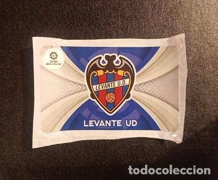 Fu&szlig;ball-Sticker: ESCUDO LEVANTE UD CROMO ADHESIVO CHICLE CHICLES PANINI LIGA EDICIONES ESTE 2021 2022 21 22