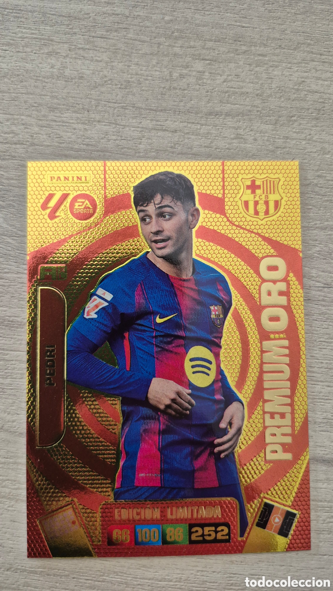 Figurine di Calcio: Premium Oro Pedri Adrenalyn 25/26