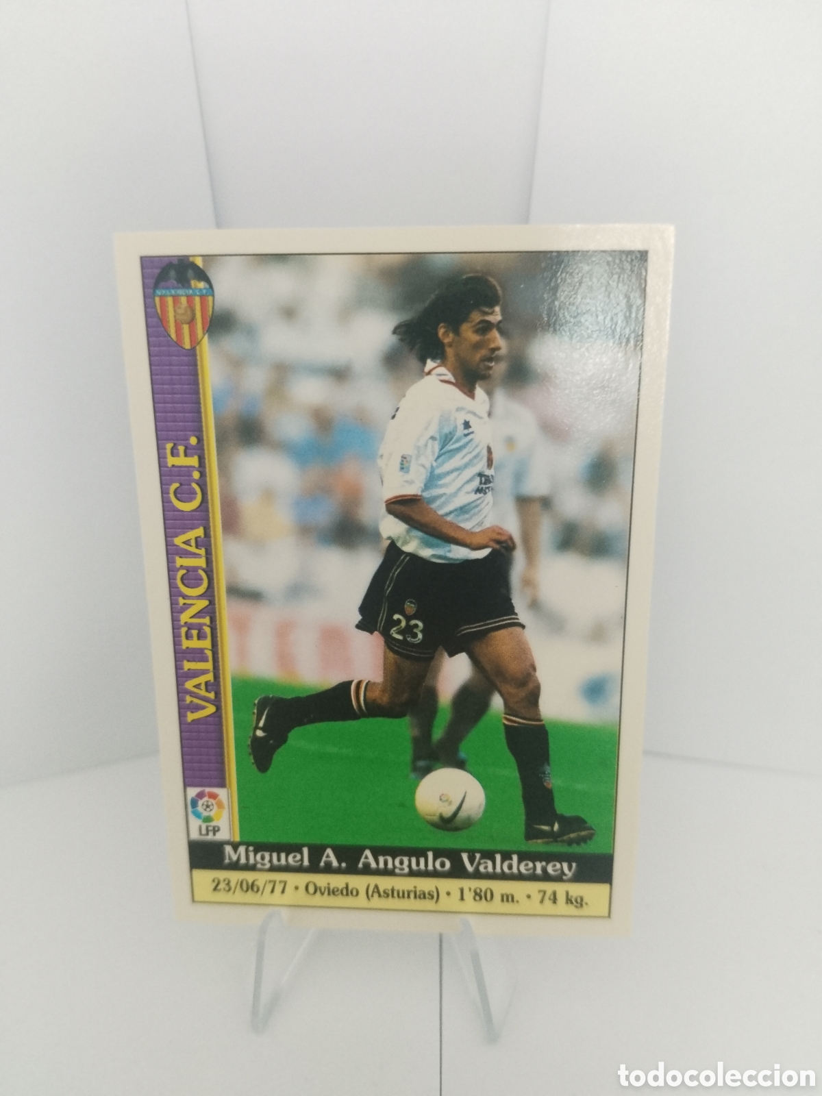 Football Stickers: &Aacute;ngulo 70 Valencia fichas 2000