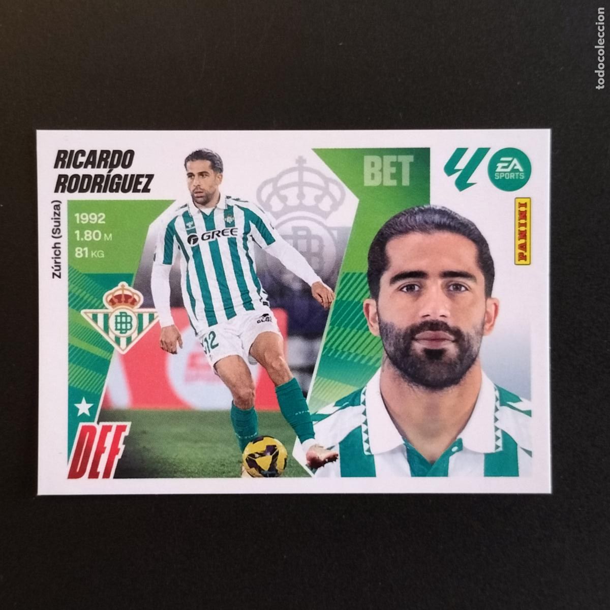 Fu&szlig;ball-Sticker: 10 A RICARDO RODRIGUEZ BETIS CROMOS EDICIONES LIGA FUTBOL ESTE PANINI 2025 2026 25 26