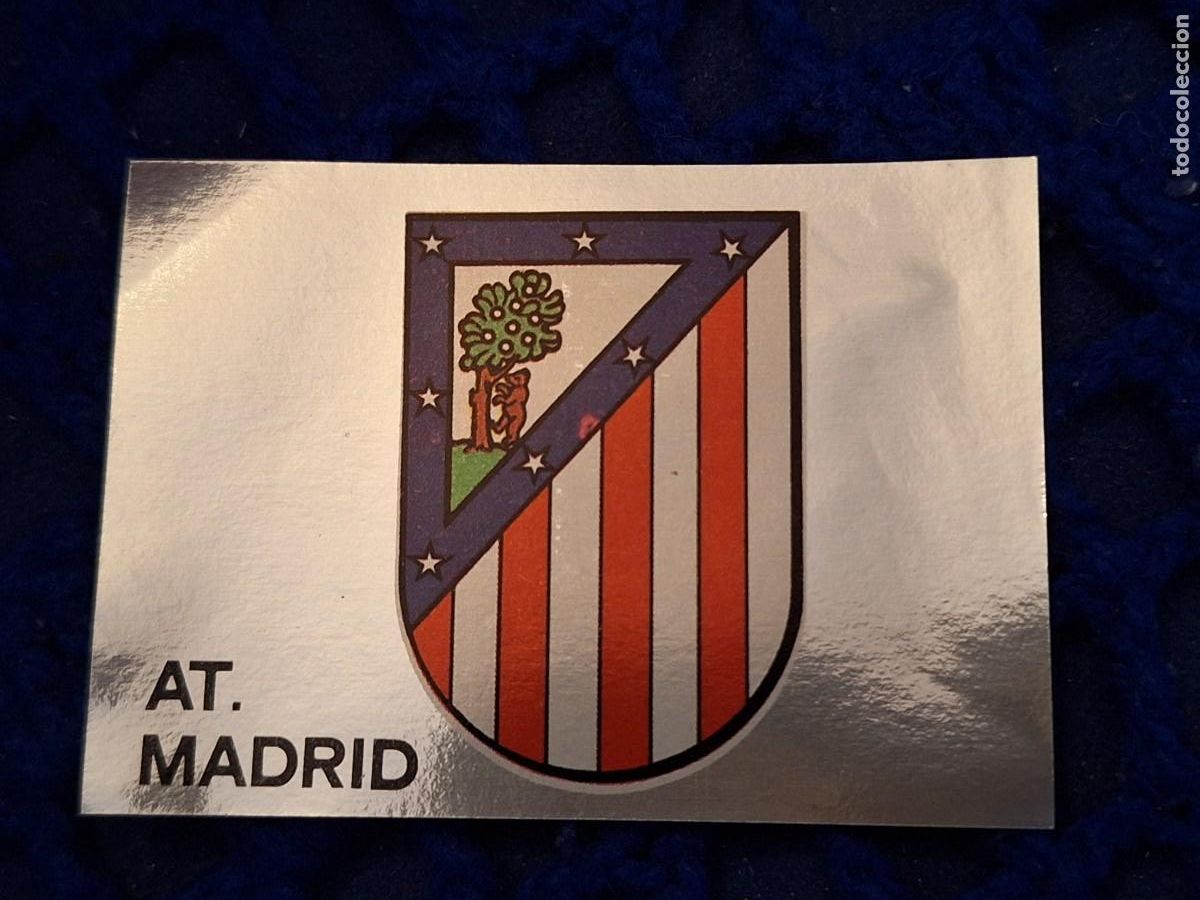 Football Stickers: MAGA FUTBOL PREMIO LIGA 83 84 ESCUDO AT. MADRID VERSION PLATEADO