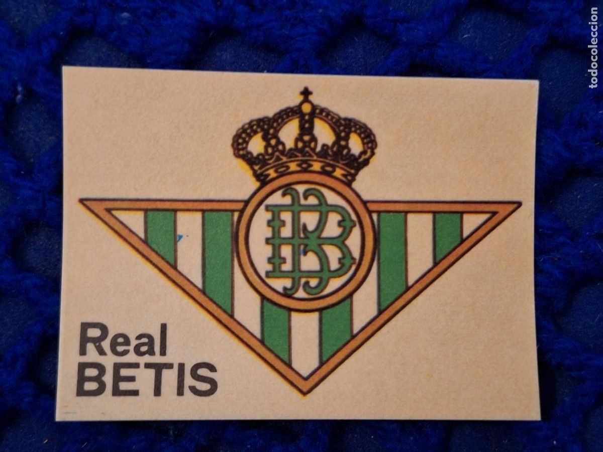 Cromos de F&uacute;tbol: FUTBOL PREMIO LIGA 83 84 MAGA escudo real betis versi&oacute;n blanco no plateado nunca pegado