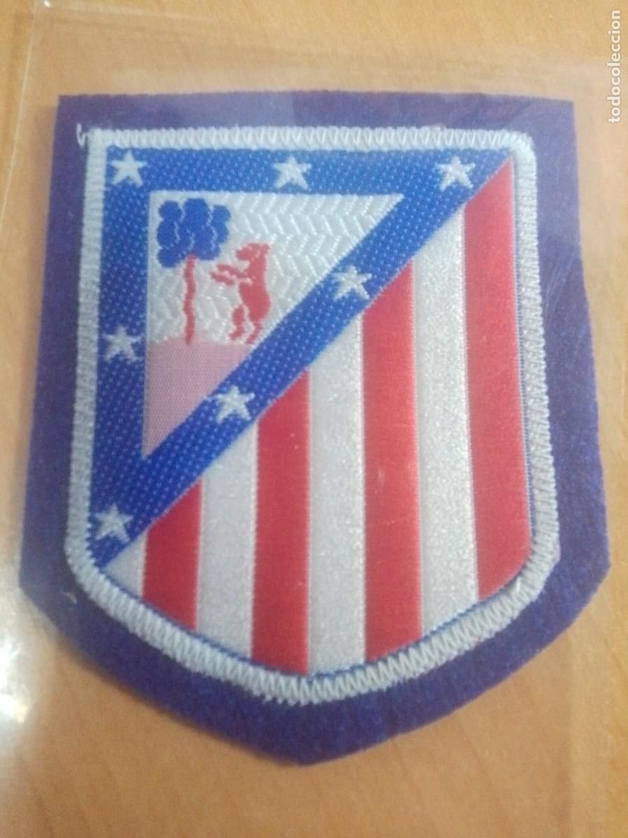Cromos de F&uacute;tbol: ANTIGUO ESCUDO A&Ntilde;OS 60-70 ATL&Eacute;TICO DE MADRID BORDADO TELA