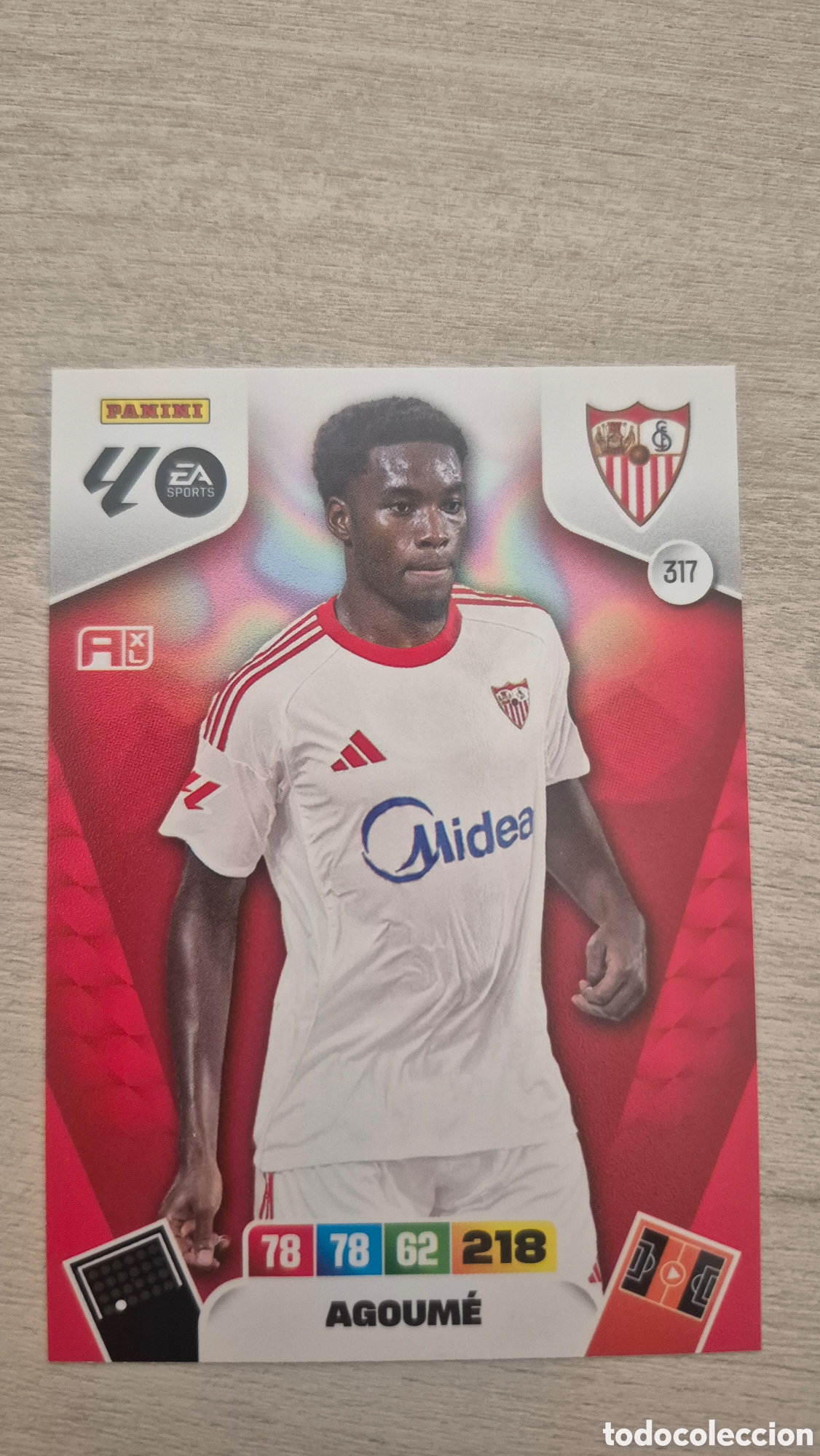 Cromos de Futebol: N&deg;317 Sevilla Agoume Adrenalyn 25/26