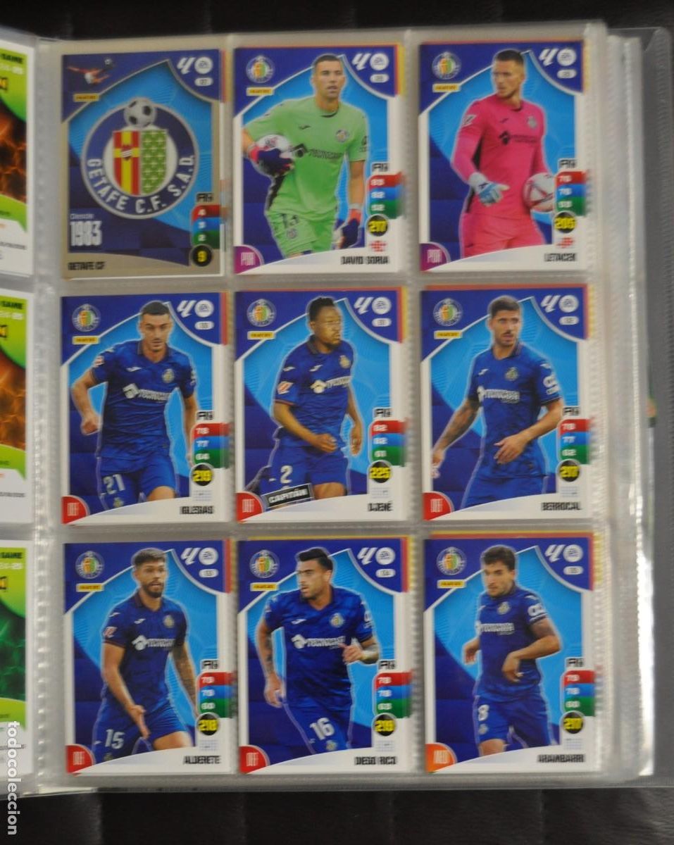 Figurine di Calcio: LOTE GETAFE CF 18 B&aacute;sicas ADRENALYN 2024-25