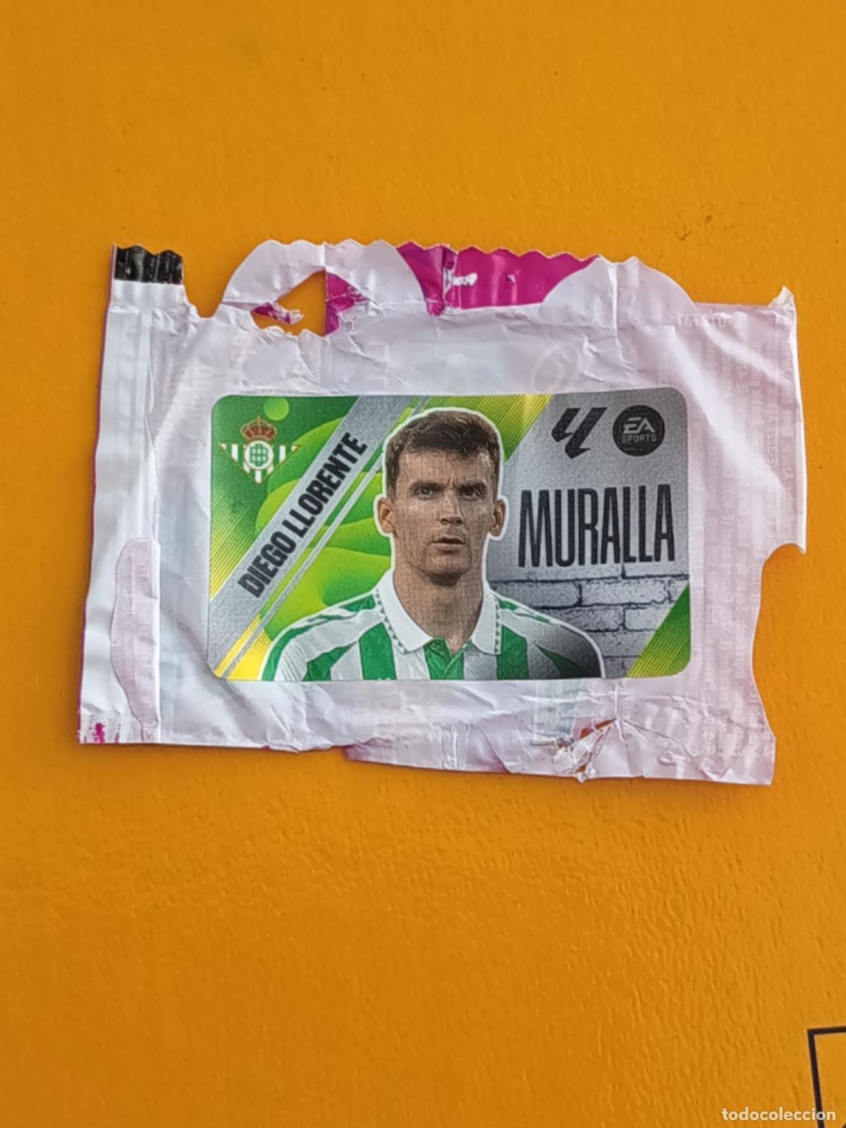 Cartes &agrave; collectionner de Football: DIEGO LLORENTE. MURALLA. REAL BETIS. CHICLES LIGA ESTE 2025-26. PANINI