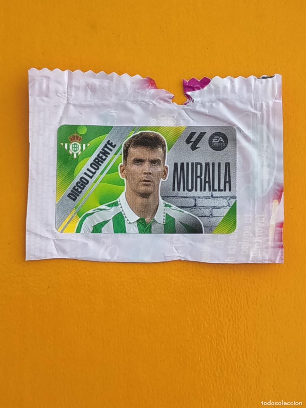 Cromos de f&uacute;tbol: DIEGO LLORENTE. MURALLA. REAL BETIS. CHICLES LIGA ESTE 2025-26. PANINI