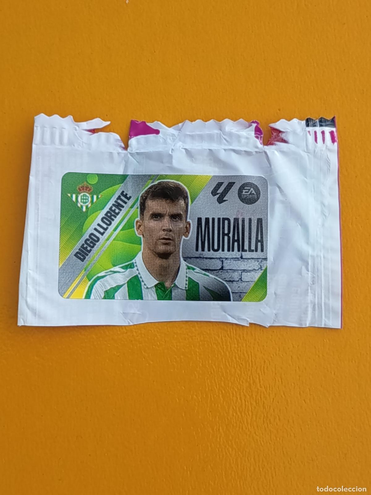 Cromos de f&uacute;tbol: DIEGO LLORENTE. MURALLA. REAL BETIS. CHICLES LIGA ESTE 2025-26. PANINI