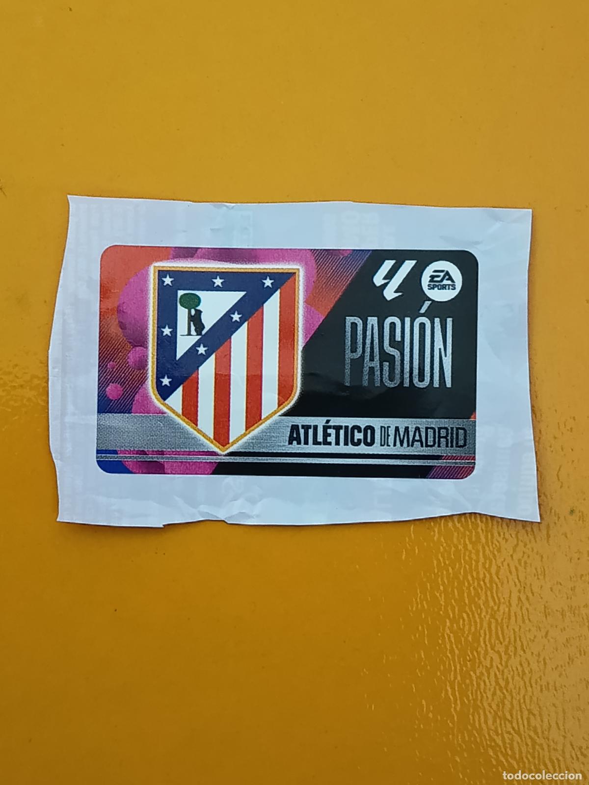 Cromos de f&uacute;tbol: ESCUDO PASI&Oacute;N. ATL&Eacute;TICO DE MADRID. CHICLES LIGA ESTE 2025-26. PANINI