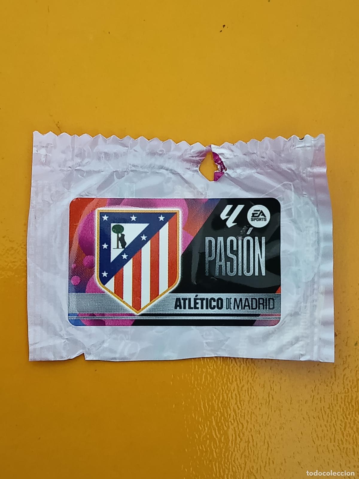 Cromos de f&uacute;tbol: ESCUDO PASI&Oacute;N. ATL&Eacute;TICO DE MADRID. CHICLES LIGA ESTE 2025-26. PANINI