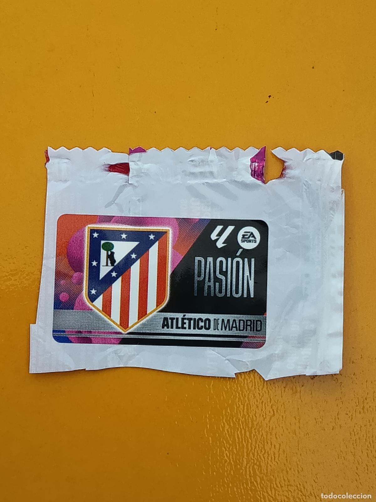 Cromos de f&uacute;tbol: ESCUDO PASI&Oacute;N. ATL&Eacute;TICO DE MADRID. CHICLES LIGA ESTE 2025-26. PANINI