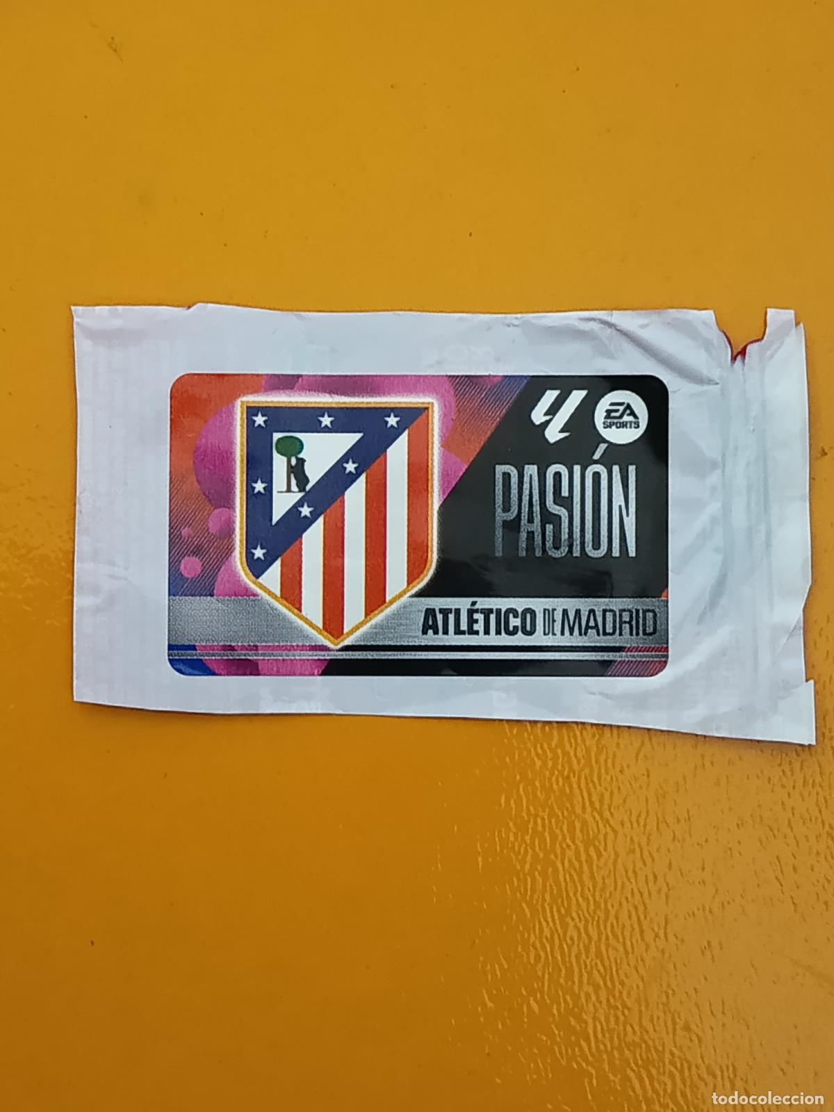 Cromos de f&uacute;tbol: ESCUDO PASI&Oacute;N. ATL&Eacute;TICO DE MADRID. CHICLES LIGA ESTE 2025-26. PANINI