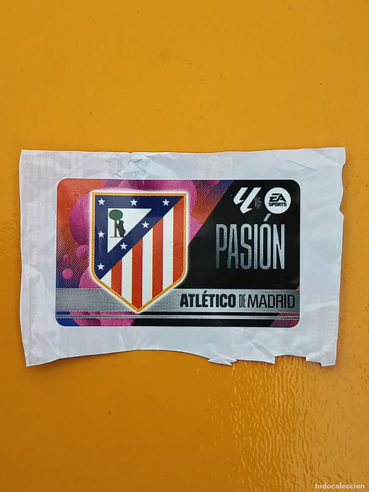 Cromos de f&uacute;tbol: ESCUDO PASI&Oacute;N. ATL&Eacute;TICO DE MADRID. CHICLES LIGA ESTE 2025-26. PANINI