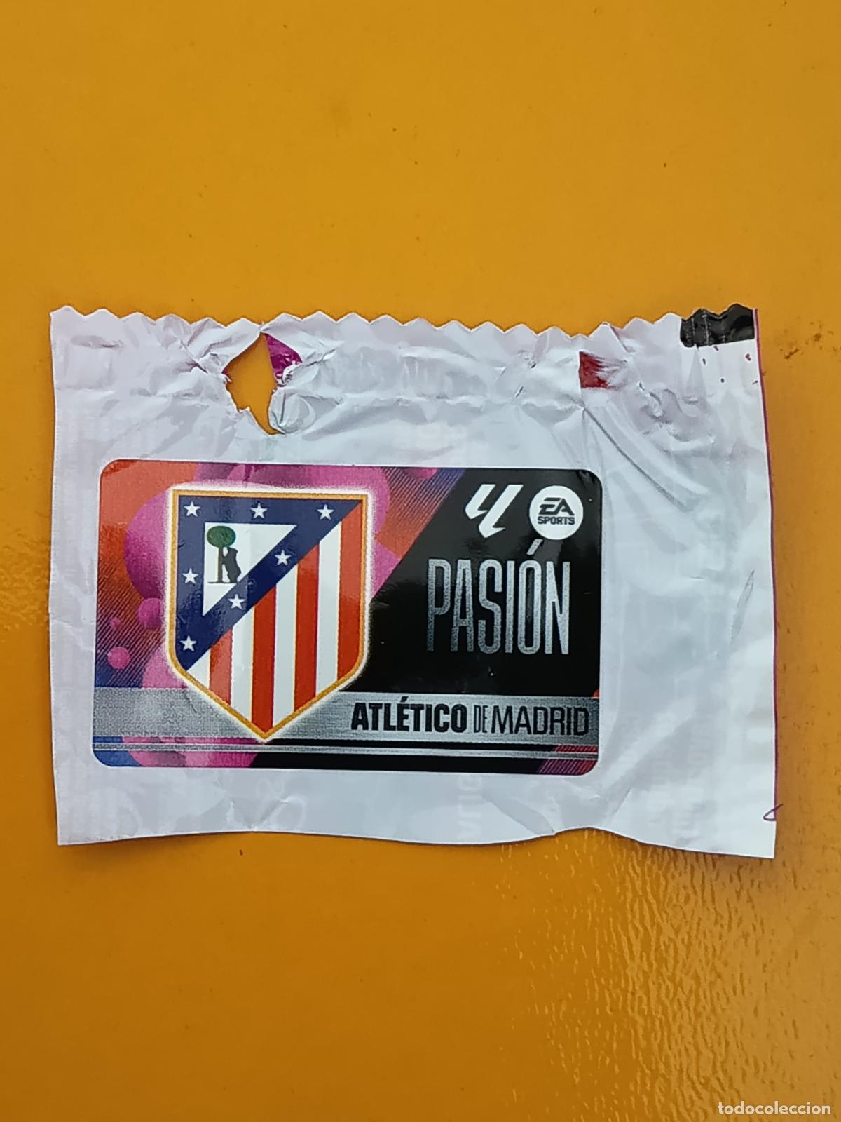 Cromos de f&uacute;tbol: ESCUDO PASI&Oacute;N. ATL&Eacute;TICO DE MADRID. CHICLES LIGA ESTE 2025-26. PANINI
