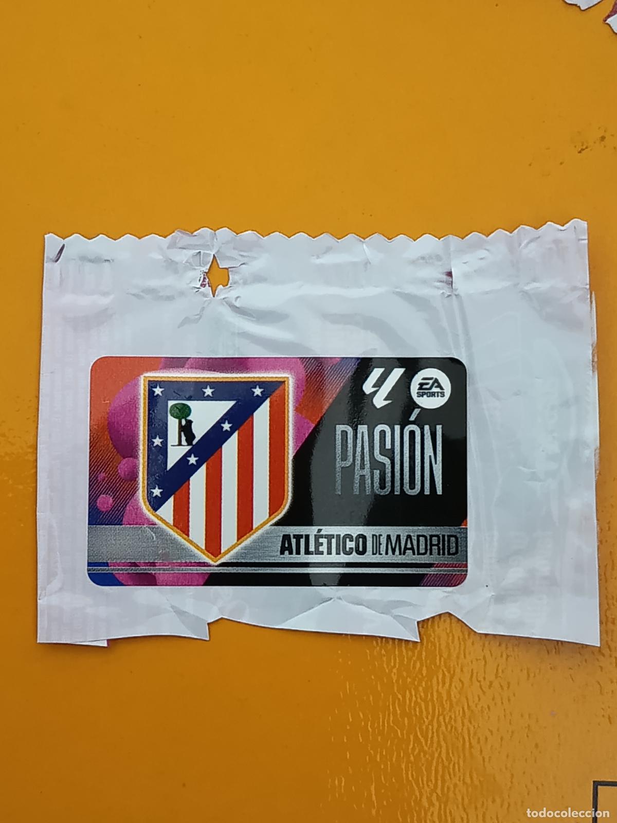 Cromos de f&uacute;tbol: ESCUDO PASI&Oacute;N. ATL&Eacute;TICO DE MADRID. CHICLES LIGA ESTE 2025-26. PANINI