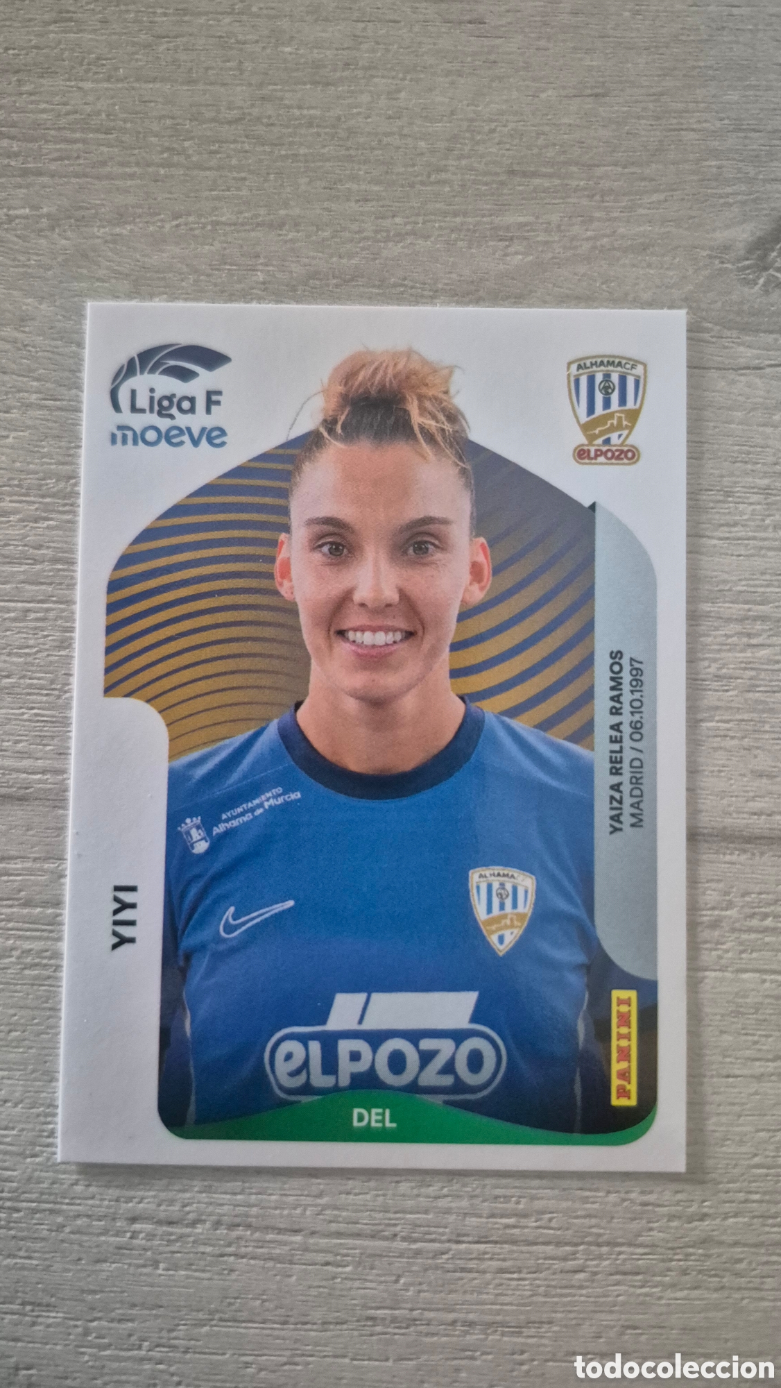 Fu&szlig;ball-Sticker: N&deg;18 Alhama CF El Pozo Yiyi Liga Femenina 25/26